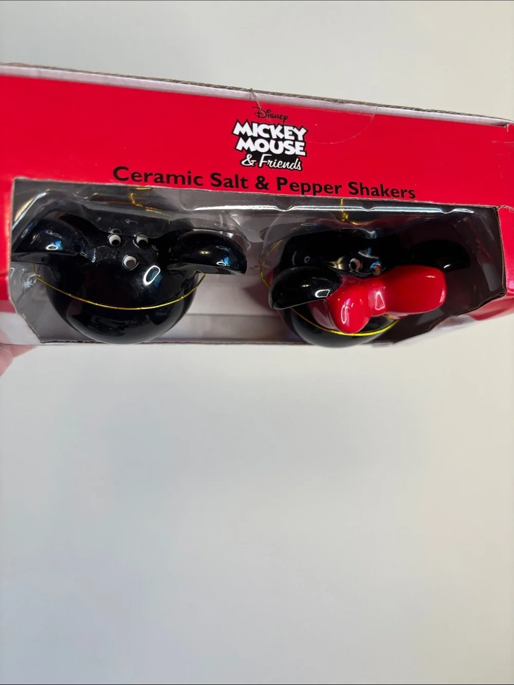DISNEY MICKEY & MINNIE SALT & PEPPER SHAKERS